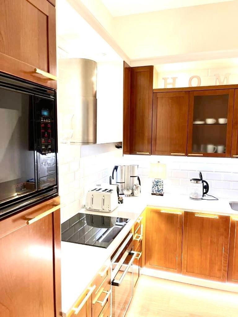 Luxury Suites & Apartments Mondrian Market Square II Varsóvia Quarto foto